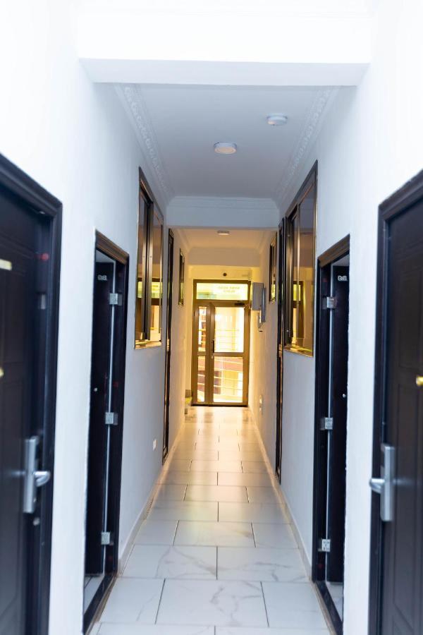 Sky Plus Hotel & Resort Ho Bagian luar foto