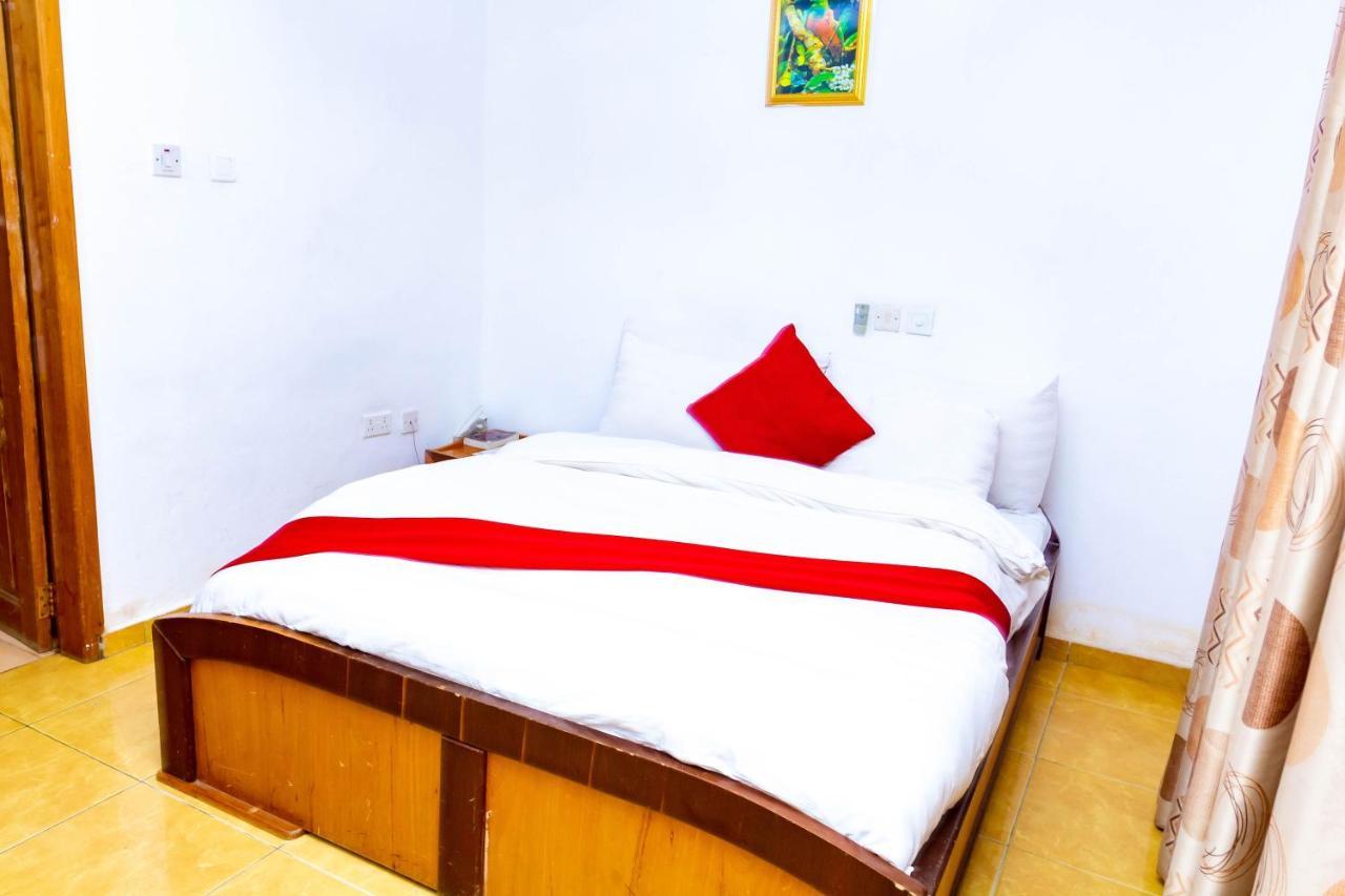 Sky Plus Hotel & Resort Ho Bagian luar foto